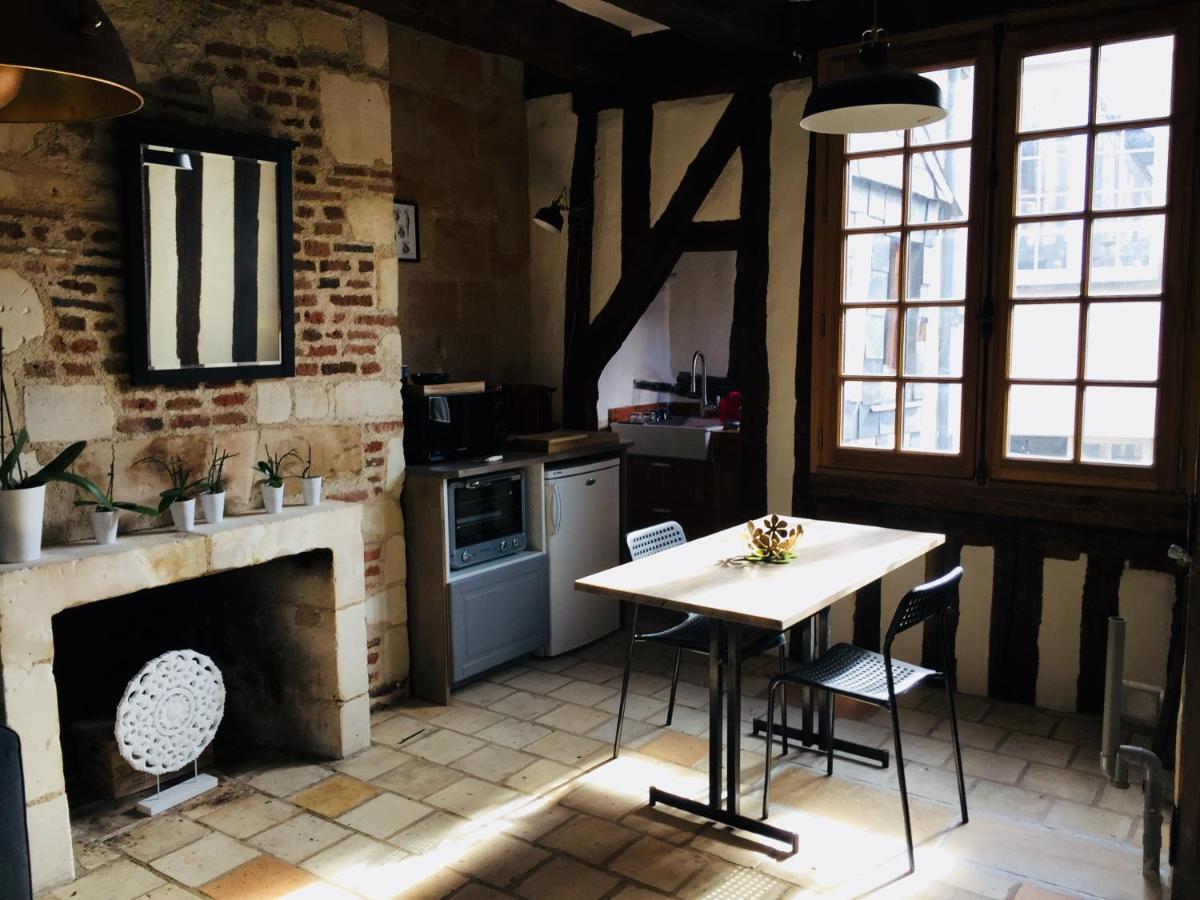 Appartement Dans Immeuble 15 Eme Siecles Vieux Tours Exterior foto